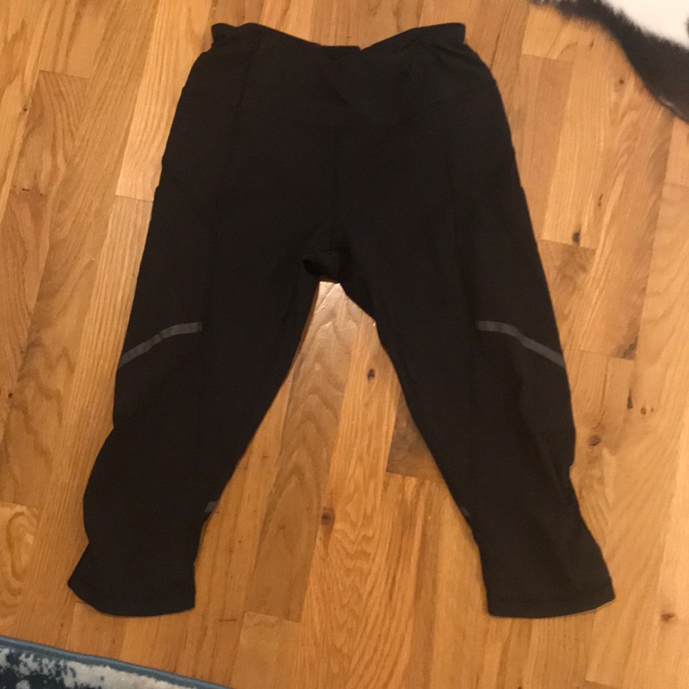 Lululemon crops leggings size 6